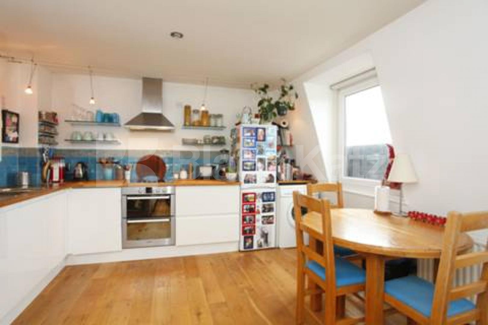 			NEW INSTRUCTION (Private Roof Terrace), 1 Bedroom, 1 bath, 1 reception Flat			 Goldney Road, MAIDA VALE